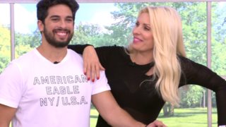 Ελένη Μενεγάκη: Η απίθανη ατάκα του dj Pitsi όταν τον πλησίασε! Δείτε το video