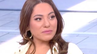 Συγκλονίζει η Ευρυδίκη Βαλαβάνη: &quot;Γυρνούσα στο σπίτι, έκλεινα τα παντζούρια και έκλαιγα λέγοντας: Γιατί;&quot;