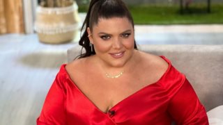 Η Δανάη Μπάρκα φόρεσε το πιο κοριτσίστικο ταγιέρ | Το έξυπνο styling tip που ακολούθησε