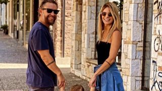 Ο Γιάννης Βαρδής και η Νατάσα Σκαφιδά βαφτίζουν τον γιο τους | Όλες οι λεπτομέρειες