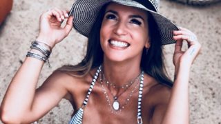 Αθηνά Οικονομάκου: Επέστρεψε στη Μύκονο! Διακοπές με τη μια από τις τρεις νονές του μικρού Μάξιμου