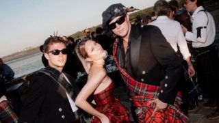 "Eίναι ο πιο αρρενωπός άντρας που έχω δει ποτέ": Η hot πόζα με τον Κωνσταντίνο Αλέξιο που ενθουσίασε τους followers