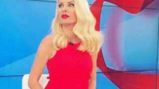 Ελένη Μενεγάκη
: Η εμφάνιση της στην εκπομπή της Πέμπτης: Ξέρουμε τι φόρεσε!
