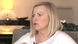 Άννα Χατζησοφιά: &quot;Με τον Χάρη Ρώμα σκοτωνόμαστε για τα σενάρια και για τα πολιτικά&quot;