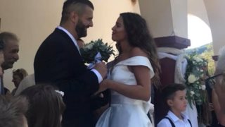 Κατερίνα Στικούδη: Η αδημοσίευτη φωτογραφία από τη γαμήλια δεξίωση
