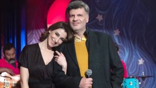 Τα Νούμερα | Η Μαρίζα Ρίζου &quot;εισβάλλει&quot; στην σειρά του Φοίβου Δεληβοριά