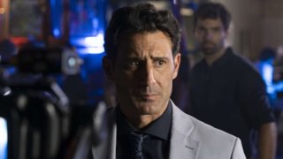 Ο Λευτέρης Ελευθερίου απαντά πώς του φαίνεται ο εαυτός του στον ρόλο του &quot;κακού&quot;