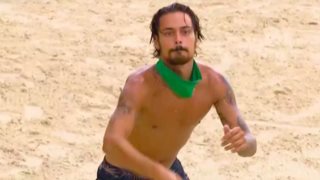 Επικός Γιώργος Λιανός στο αγώνισμα του Survivor: "Με μαλλί ''Μαριγκόνα'' ο Ορφέας"