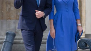 Βασιλική Οικογένεια Της Αγγλίας: Γιατί παίρνει πάντα μαζί της μαύρα ρούχα στα ταξίδια;
