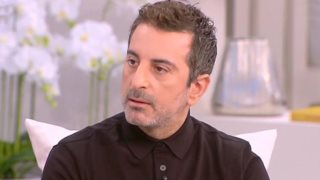 Στέλιος Κουδουνάρης: &quot;Μπορεί να ήμουν λίγο σνομπ ως παιδί και έφηβος κι αυτό να με γλίτωσε&quot;