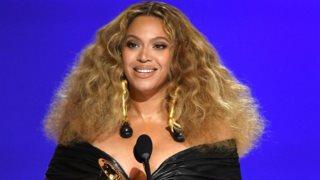 Ποιος έχει περισσότερα Grammy από τη Beyonce;