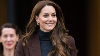 Η Kate Middleton με νέο hair look στην επέτειο γάμου της | Το ξανθό χρώμα που &quot;φώτισε&quot; το πρόσωπό της