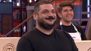 MasterChef | Ο Κωστής επέστρεψε και οι συμπαίκτες του &quot;έσταξαν&quot; φαρμάκι!
