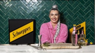 Born Social | Η Μαίρη Ταλαιπώρου ξέρει πώς θα φέρεις το καλοκαίρι στο ποτήρι σου