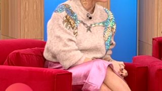 Αθηνά Οικονομάκου: Οι λεπτομέρειες του look της στην εκπομπή της Ελένης Μενεγάκη