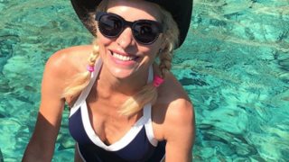 Ελένη Μενεγάκη: Επέστρεψε στα social media! Η φωτογραφία από τις διακοπές της στο Ιόνιο