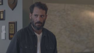 Ο Αντίνοος Αλμπάνης &quot;εισβάλλει&quot; στους &quot;Μαύρους Πίνακες&quot;