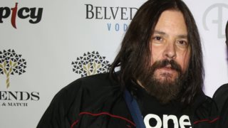 Ο Νίκος Τερζής &quot;απαγόρευσε&quot; στον Σάκη Ρουβά να ερμηνεύει τραγούδια του μετά τις δηλώσεις για τον Δημήτρη Λιγνάδη