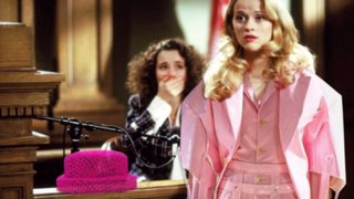 Αυτό το Instagram account μετατρέπει τις αγαπημένες μας ηρωίδες σε fashionistas
: Θα φανταζόσουν ποτέ τη Bridget Jones με Βalmain;
