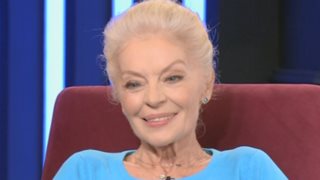 Μαρία Αλιφέρη: &quot;Το σύστημα είναι χαζό, προσπαθεί να εξοντώσει κάποιους και να αναδείξει κάποιους άλλους&quot;