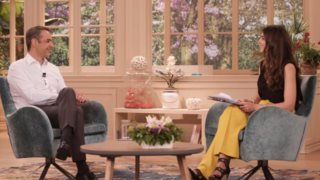 Κυριάκος Μητσοτάκης
: Η ανατρεπτική εμφάνιση στο Happy Day! Όσα αποκάλυψε στην Τσιμτσιλή