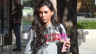 Ιωάννα Σρόιτερ: Με τις κόρες της στην Κηφισιά | Όλες οι φωτογραφίες