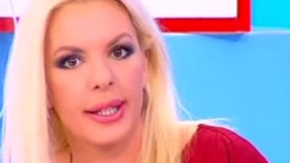 Αννίτα Πάνια: Η απίστευτη αντίδραση όταν είδε την καλεσμένη στην εκπομπή της: «Αυτή με τα γυαλιά δεν τη μπορώ καθόλου»