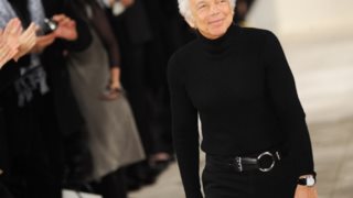 Ralph Lauren: Γίνεται ο πρώτος Αμερικανός σχεδιαστής που χρίζεται "ιππότης" της βρετανικής οικογένειας
