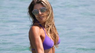 Κατερίνα Λάσπα: Η σέξι εμφάνιση στη Μύκονο: Δείτε τους κοιλιακούς της!