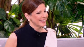 Η Χριστίνα Φαρμάκη εμφανίστηκε στην Ελένη Μενεγάκη μετά από 20 χρόνια απουσίας!