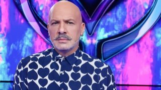 Και επίσημα στον Alpha ο Νίκος Μουτσινάς!