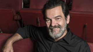 Κωνσταντίνος Καζάκος: "Είμαστε σε μία δικτατορία σκηνοθετών, οι ηθοποιοί έχουν γίνει τσουτσέκια - Είναι μεγάλο παράπονό μου αυτό, έχουν χαθεί οι ισορροπίες"