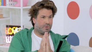 Γιώργος Καράμπελας: &quot;Δεν μπορούσαν να με κατατάξουν κάπου στην κοινωνία που ζούσαν - Αντί να με αφήσουν ελεύθερο, με ράπισαν&quot;