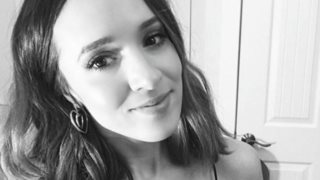 Καλομοίρα
: Έτσι γιόρτασε τα γενέθλιά της