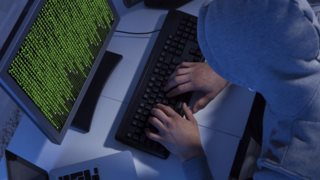 WannaCry: Το χρονικό της μεγαλύτερης επίθεσης hackers στην ιστορία
: Η αρχή, η εξέλιξη και ο επίλογος της μόλυνσης που συγκλόνισε τον κόσμο της Πληροφορικής
