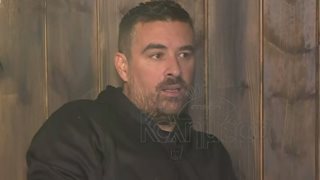 Ο Γιάννης Αϊβάζης για τους παπαράτσι: Υπήρξε περίοδος που βρισκόντουσαν κάτω από το σπίτι μας και τους κατεβάζαμε καφέδες"