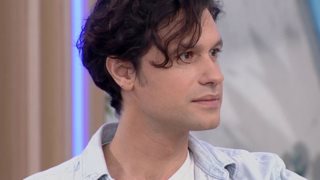 Ο Ορφέας Αυγουστίδης «Στη φωλιά των Κούκου»: «Αυτό το "έλα εδώ τώρα" είναι τρομακτικό από τις γυναίκες»