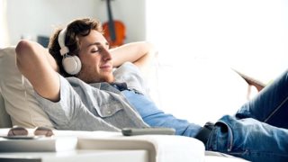 Cool Down Baby: Αυτά είναι τα 10 πιο χαλαρωτικά τραγούδια στην ιστορία της μουσικής