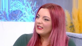 Η Χρύσα Κατσαρίνη εξομολογείται: &quot;Ο σύντροφός μου πήγε να με πνίξει&quot;