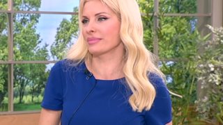 Ελένη Μενεγάκη
: Ποιον πρώην συνεργάτη υποδέχθηκε ξανά στην εκπομπή;