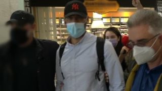 Survivor | Ο Αλέξης Παππάς επέστρεψε στην Ελλάδα &amp; δεν είπε τίποτα