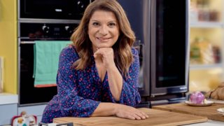 Οι καλύτερες συνταγές για λαδόκολλα και γάστρα από τη χρυσή σειρά της Αργυρώς Μπαρμπαρίγου