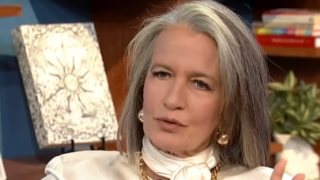 Λουκία Παπαδάκη για Λάμψη: &quot;Υπήρχαν άνθρωποι που συνδέθηκα πολύ μέσα στα χρόνια και βρισκόμασταν και μετά&quot;