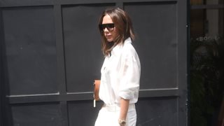 Victoria Beckham | Φόρεσε το τζιν παντελόνι που ταιριάζει σε όλους τους σωματότυπους