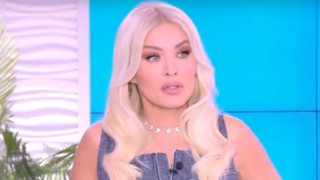 Πνίγηκε on air η Κατερίνα Καινούργιου: "Ποιος με έχει φάει φέτος!"