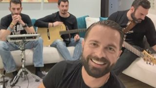 Ηλίας Βρεττός: «Έχω ξαναζήσει σε πολύ χειρότερες συνθήκες όλη αυτή τη διαδικασία, του να μπαίνει η ζωή σου σε παύση»