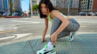 Η PUMA ενώνει τις δυνάμεις της με την Dixie D’Amelio | Τα Kosmo Rider sneakers είναι το νέο fashion obsession μας