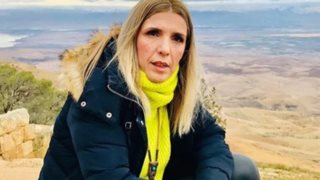 Ρένα Κουβελιώτη: Συγκλονίζει για το πρόβλημα υγείας της: «Είναι στιγμές που δεν θυμάμαι αν είμαι άνδρας ή γυναίκα»