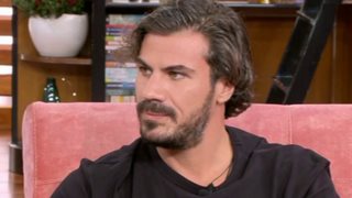 Είναι επίσημο! Ο Άκης Πετρετζίκης επιβεβαίωσε μόλις πως θα γίνει μπαμπάς!