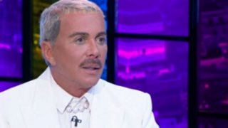 O Λάκης Γαβαλάς για Σοφία Χατζηπαντελή: "Και ο "Μίστερ Εθνικά Μπούτια" έκανε γκελ στον κόσμο - Γιατί να μου αρέσει αυτό το πράγμα με τις καούκες και τα νύχια;"